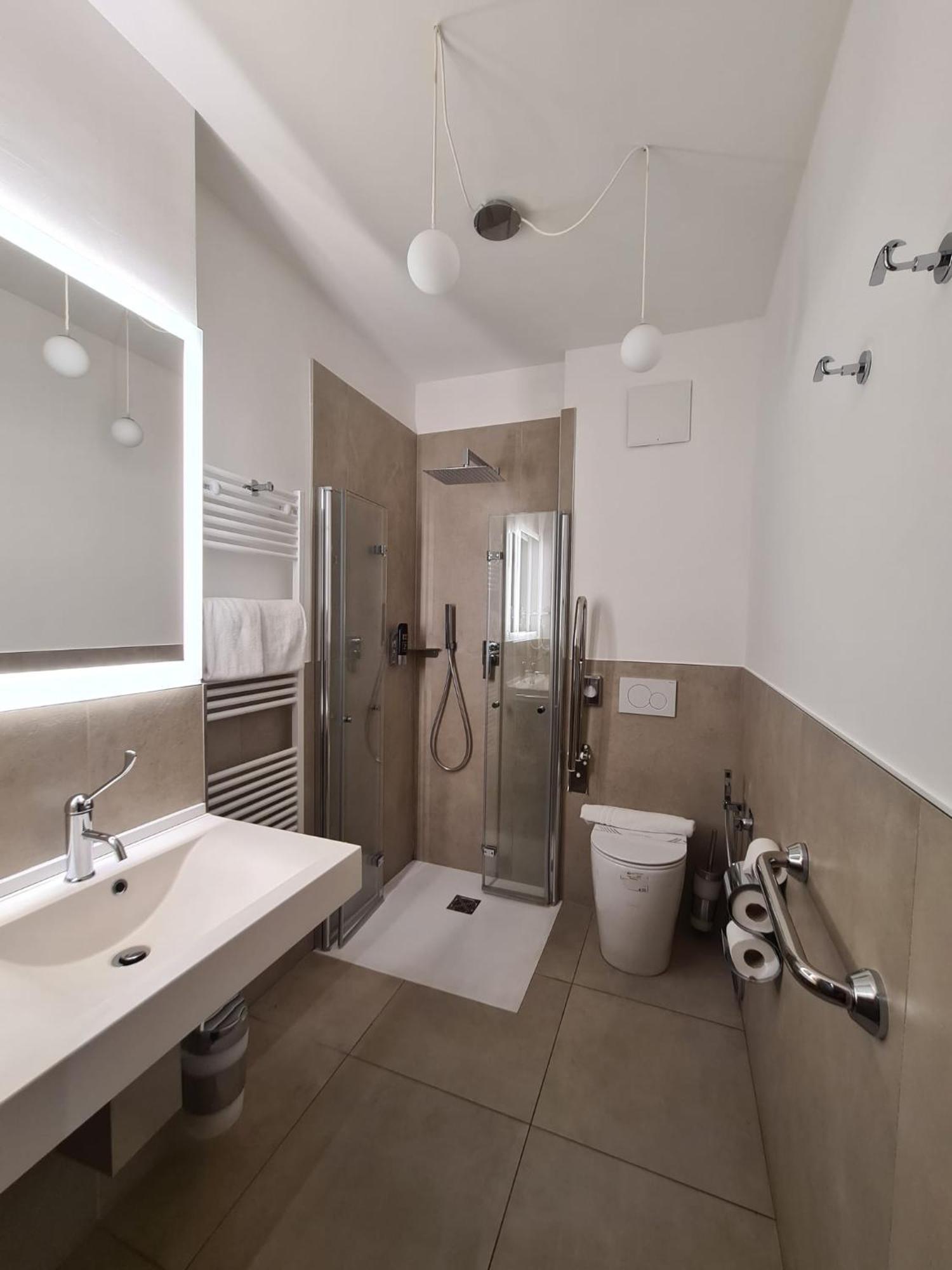 Hotel Asterix Больцано Екстер'єр фото